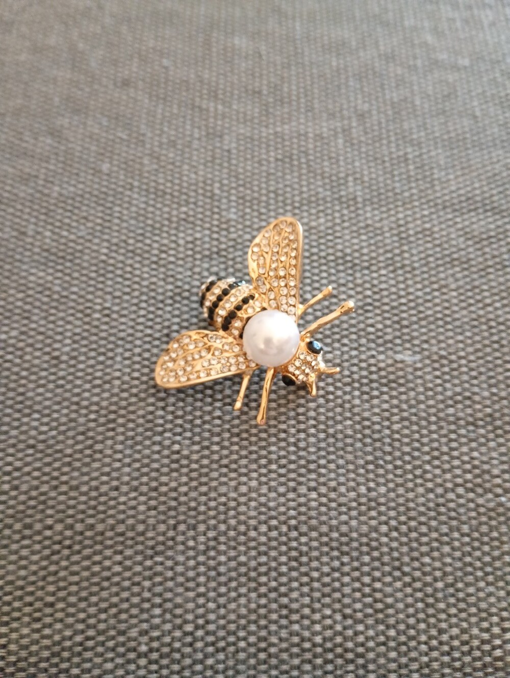 NEW Gold Sparkly Bee Pearl Accent Brooch